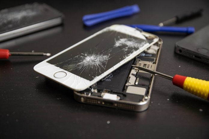 How to Choose the Best iPhone Screen Repair Service