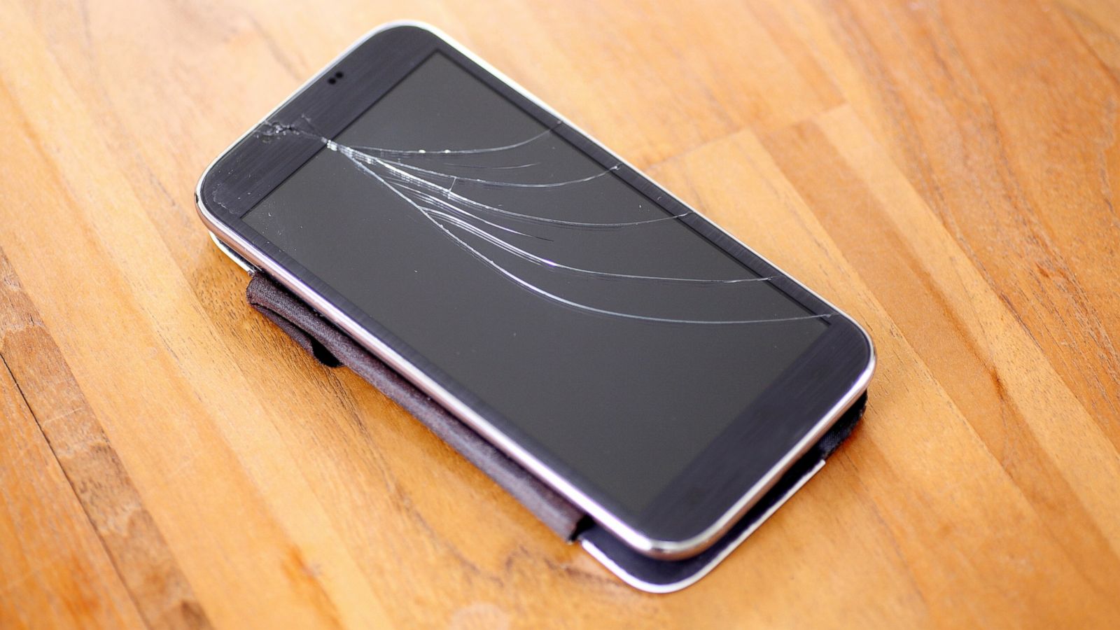 How to Handle iPhone Screen Damage