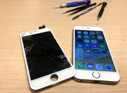 iPhone Screen Repair vs. Replacement